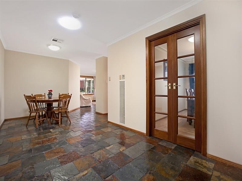 3 Oakvale Place, Wynn Vale SA 5127