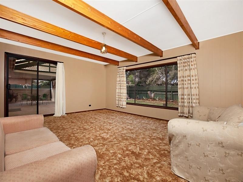 20 Chapman Crescent, Redwood Park SA 5097