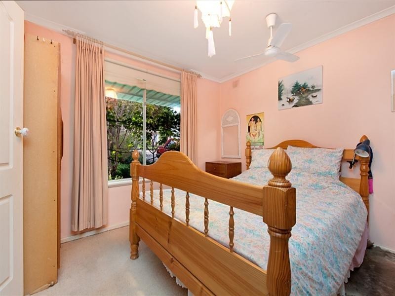 9 Hilltop Avenue, Ridgehaven SA 5097