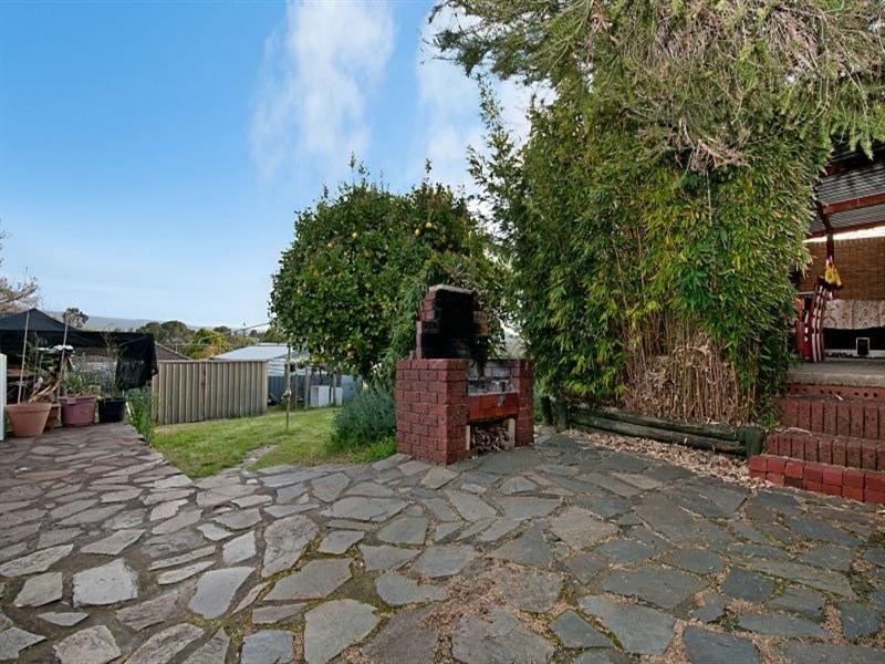 9 Hilltop Avenue, Ridgehaven SA 5097