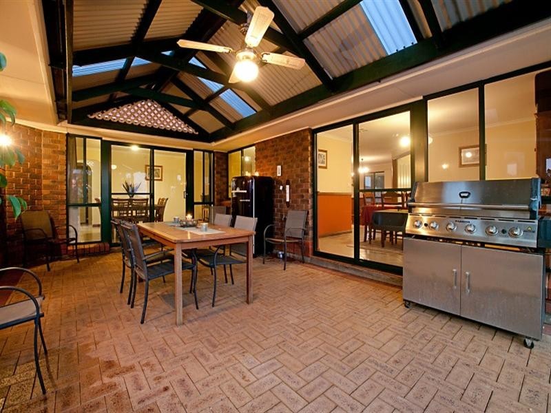 38 Kara Crescent, Gulfview Heights SA 5096