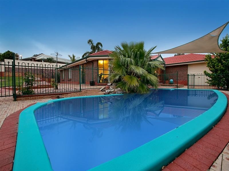 38 Kara Crescent, Gulfview Heights SA 5096