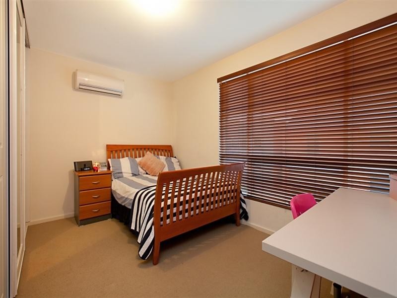 33 The Strand, Mawson Lakes SA 5095