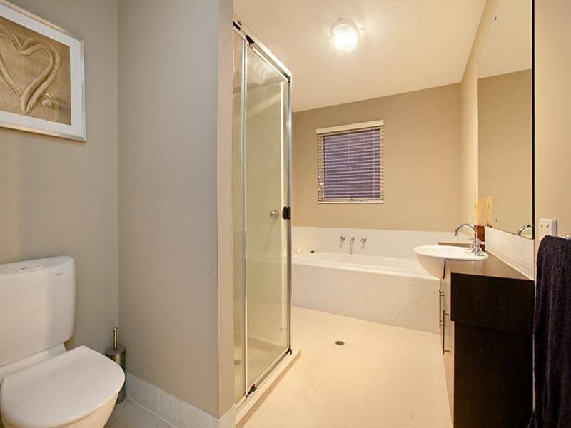 33 The Strand, Mawson Lakes SA 5095