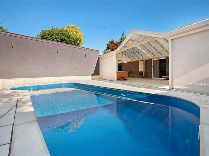 3 Gifford Avenue, St Agnes SA 5097