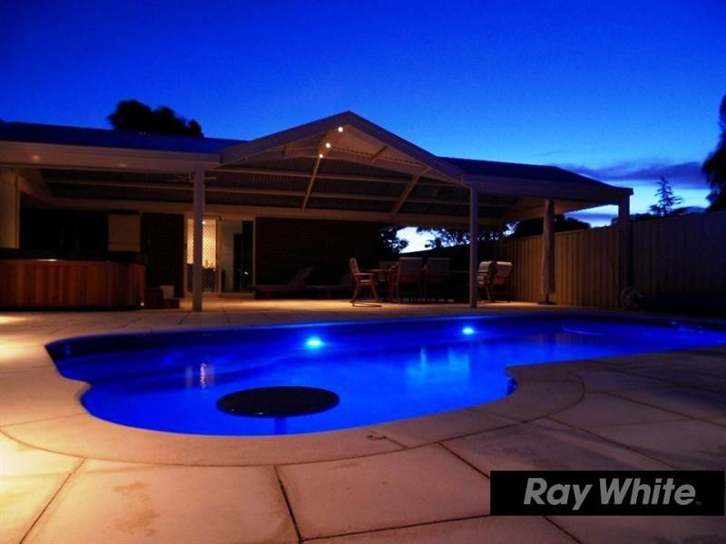 3 Gifford Avenue, St Agnes SA 5097