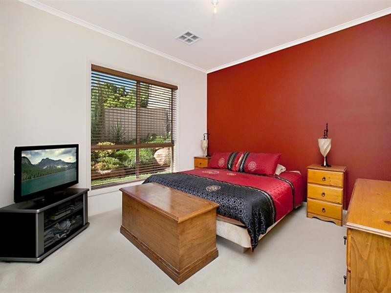 36 Heather Drive, Ridgehaven SA 5097