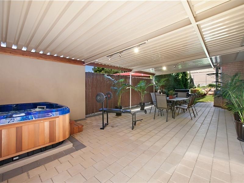 36 Heather Drive, Ridgehaven SA 5097