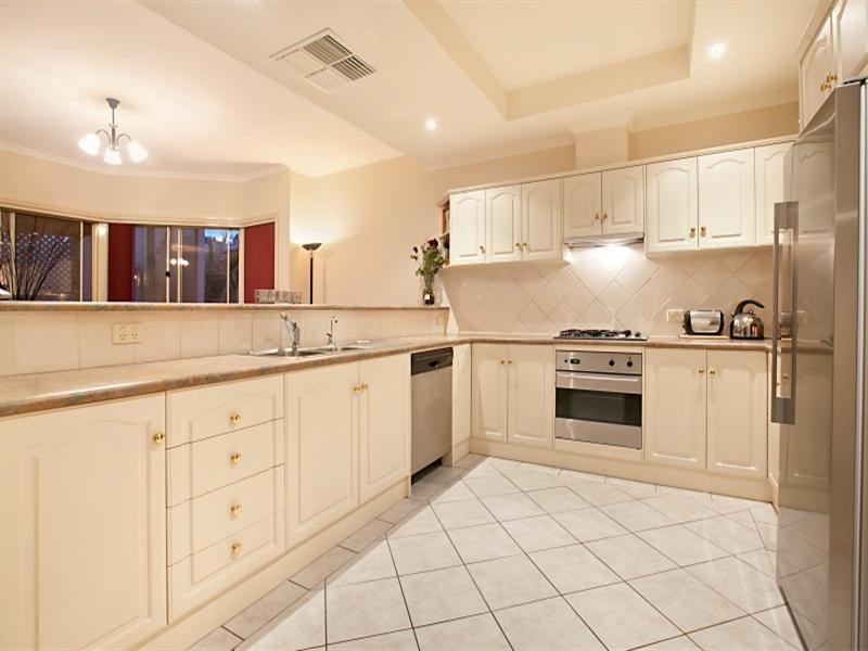 54 Gaylard Crescent, Redwood Park SA 5097