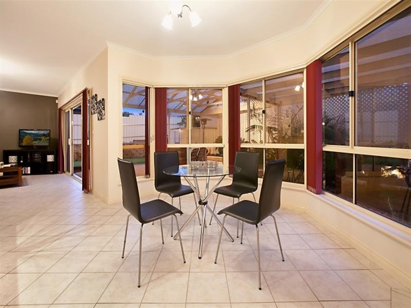 54 Gaylard Crescent, Redwood Park SA 5097