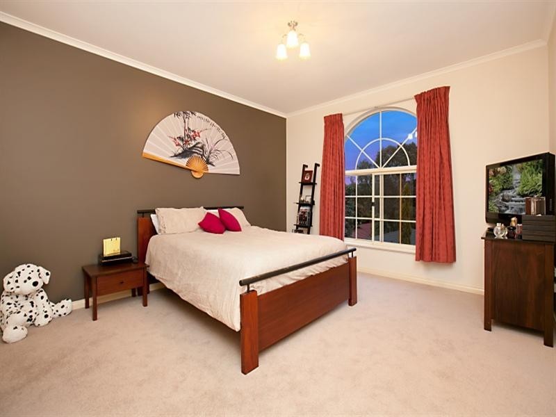 54 Gaylard Crescent, Redwood Park SA 5097