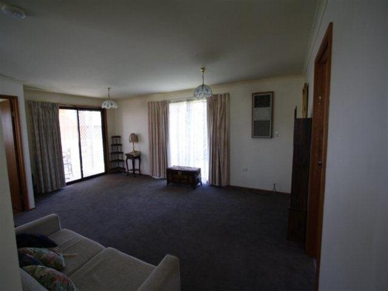 9 Honeysuckle Drive, Hope Valley SA 5090