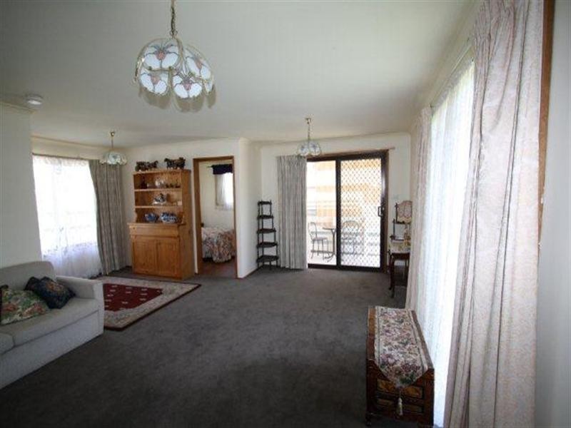 9 Honeysuckle Drive, Hope Valley SA 5090