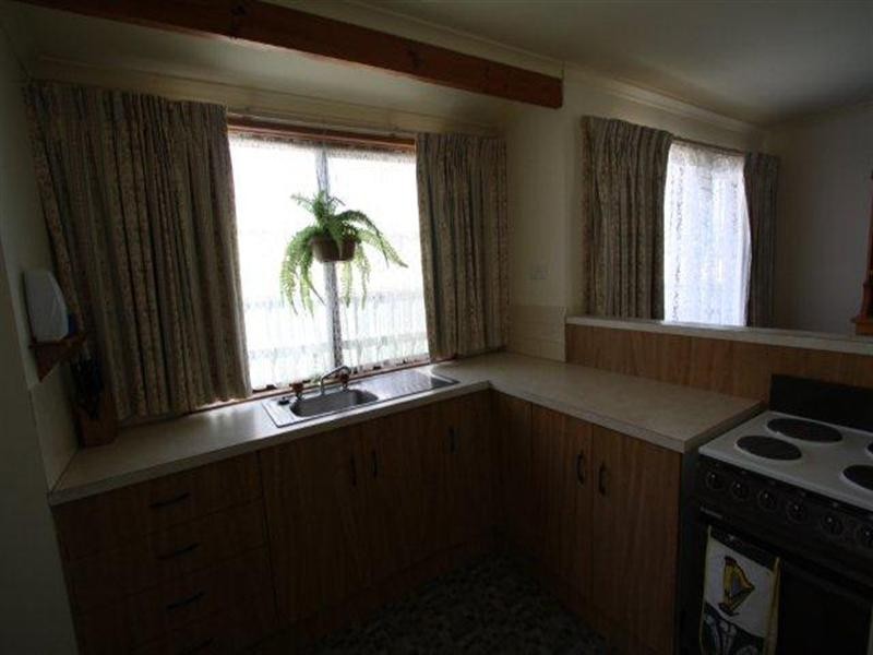 9 Honeysuckle Drive, Hope Valley SA 5090