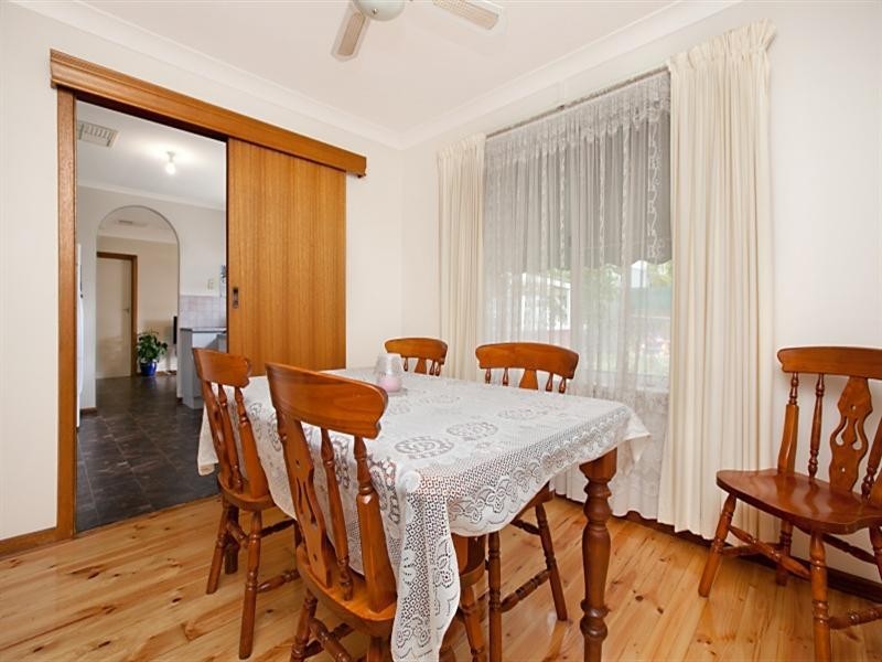 15 Maughan Avenue, Redwood Park SA 5097