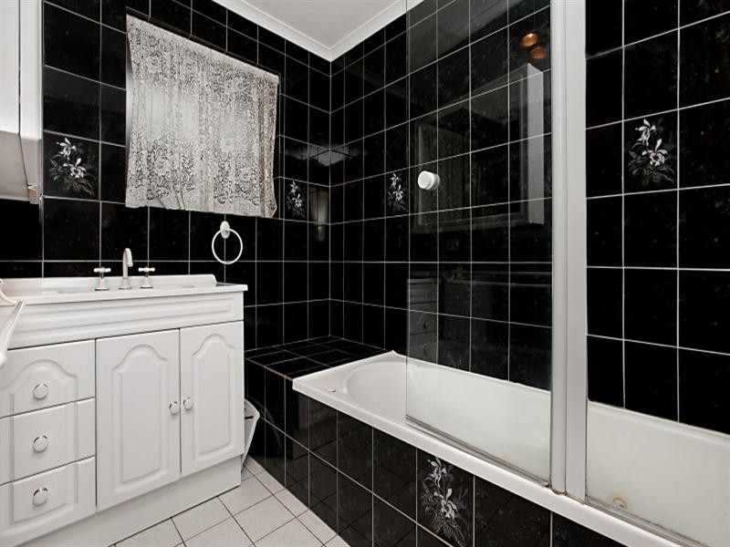 15 Maughan Avenue, Redwood Park SA 5097