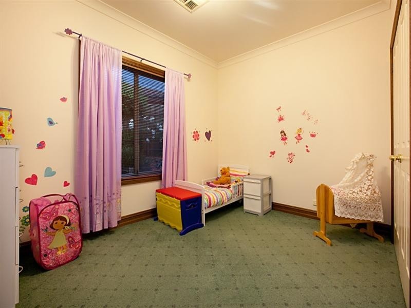 10 Eucalypt Circuit, Flagstaff Hill SA 5159