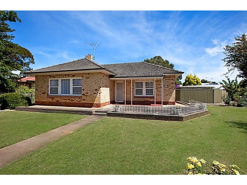 27 Rollison Road, Elizabeth Vale SA 5112