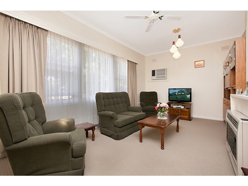 27 Rollison Road, Elizabeth Vale SA 5112