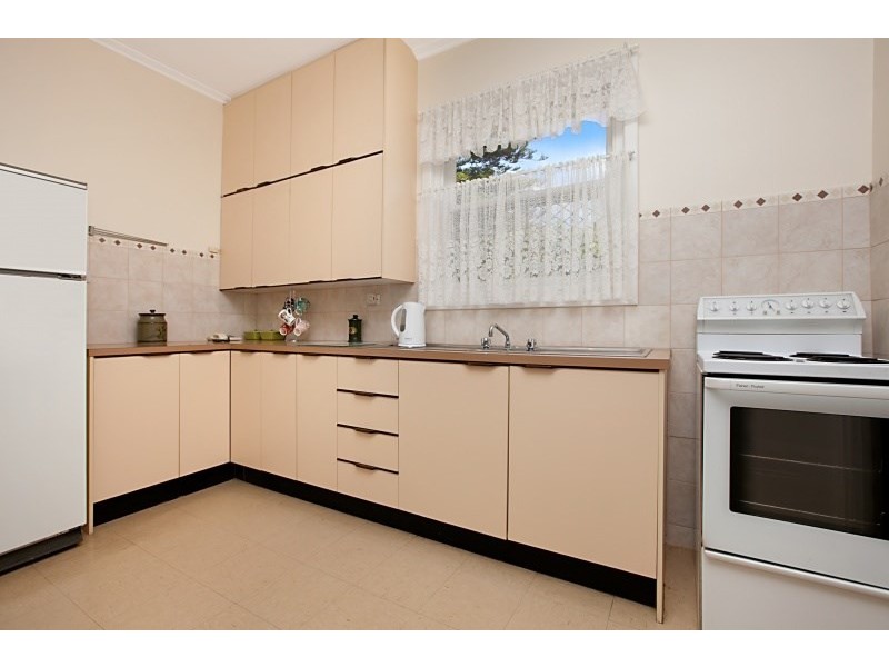 27 Rollison Road, Elizabeth Vale SA 5112