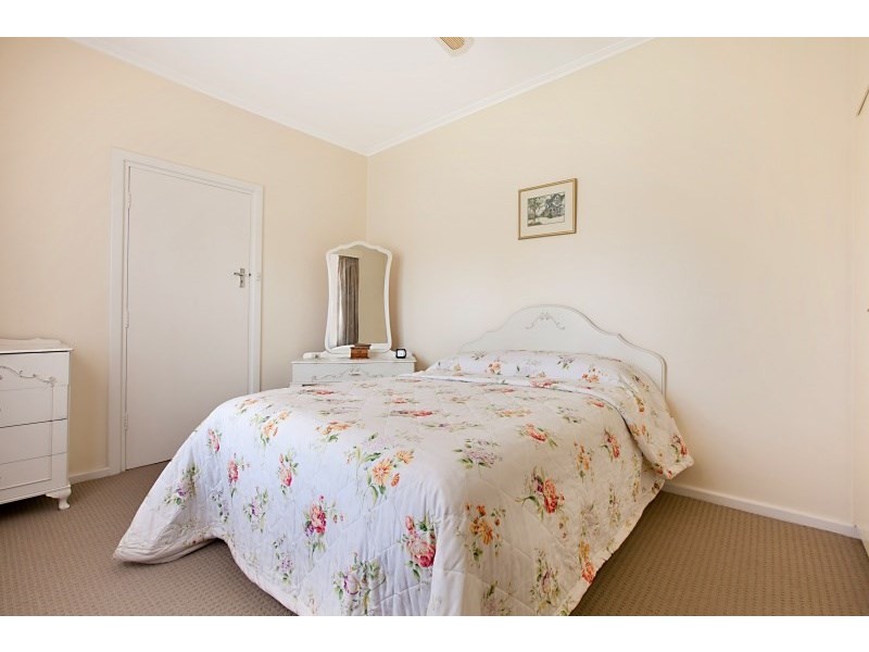 27 Rollison Road, Elizabeth Vale SA 5112