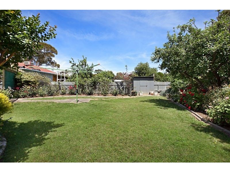 27 Rollison Road, Elizabeth Vale SA 5112
