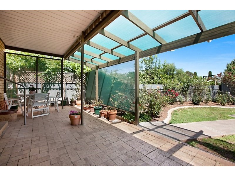 27 Rollison Road, Elizabeth Vale SA 5112