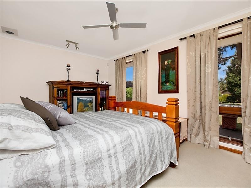 11 Whitlam Street, St Agnes SA 5097