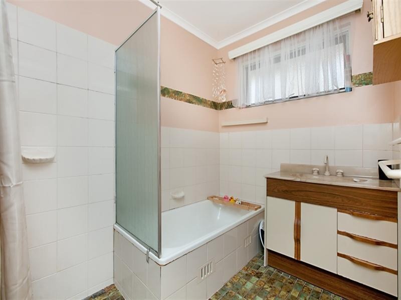 11 Whitlam Street, St Agnes SA 5097