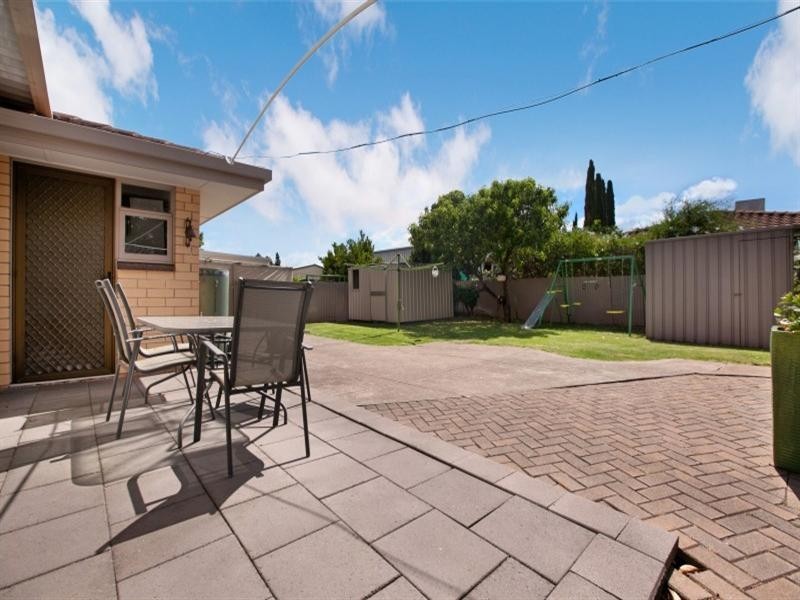 11 Whitlam Street, St Agnes SA 5097