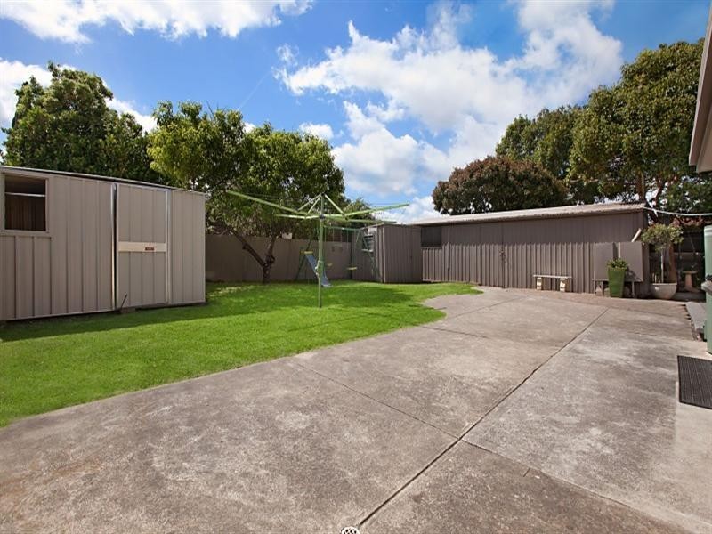 11 Whitlam Street, St Agnes SA 5097