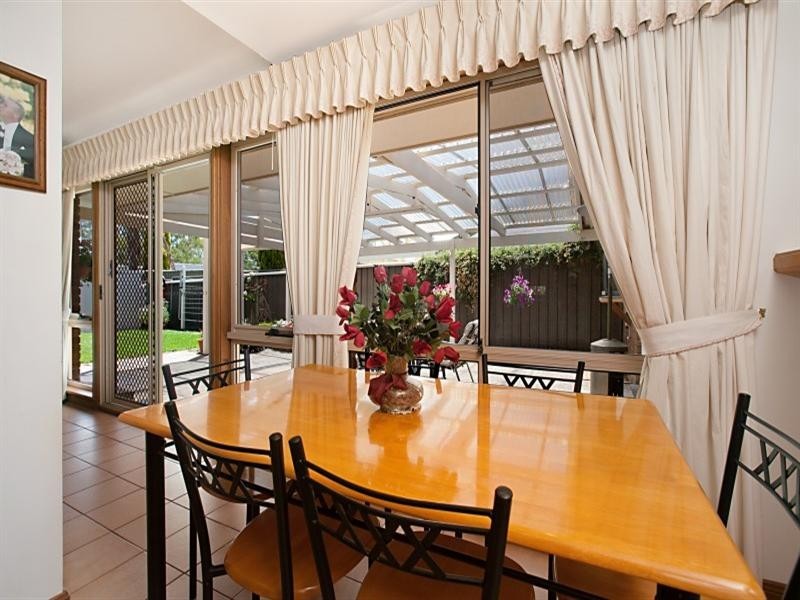 2 Zinfandel Avenue, Wynn Vale SA 5127
