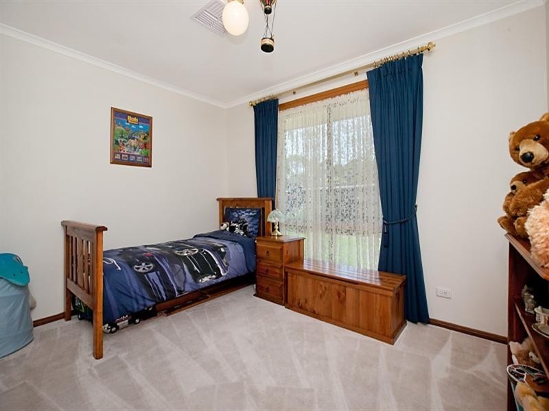 2 Zinfandel Avenue, Wynn Vale SA 5127