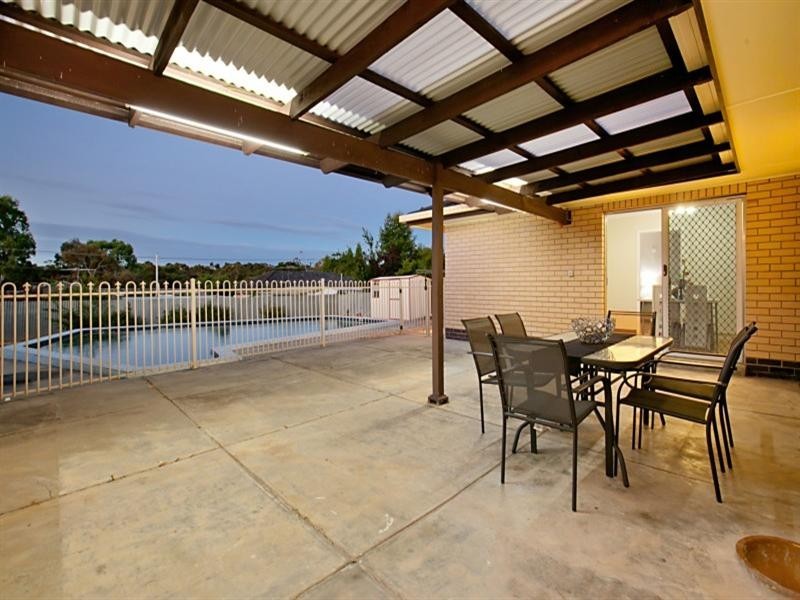 12 Greensview Road, Banksia Park SA 5091