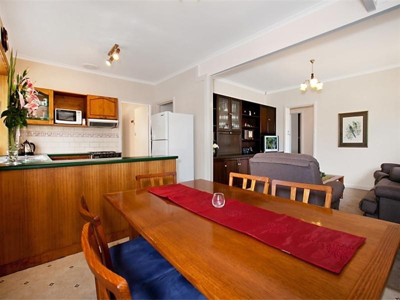 15 Forrest Avenue, Valley View SA 5093