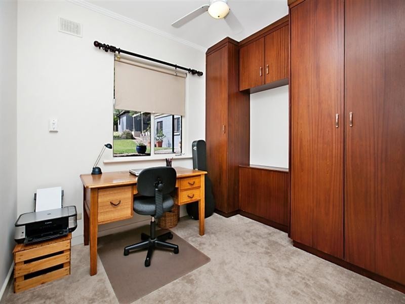 15 Forrest Avenue, Valley View SA 5093