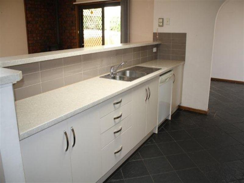 8 Hodges Street, Redwood Park SA 5097