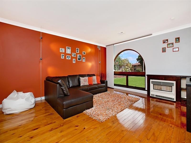 10 Shakespeare Way, Para Hills SA 5096