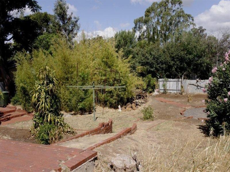 35 Helen Terrace, Valley View SA 5093