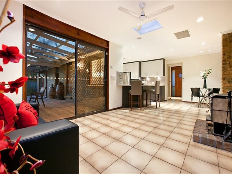 4 Rehn Court, Redwood Park SA 5097