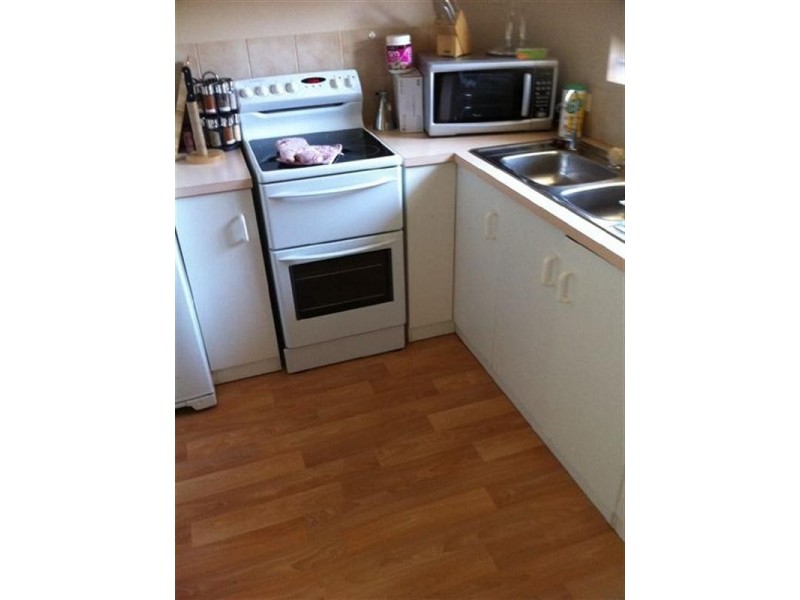 1/8 Polst Avenue, Para Vista SA 5093