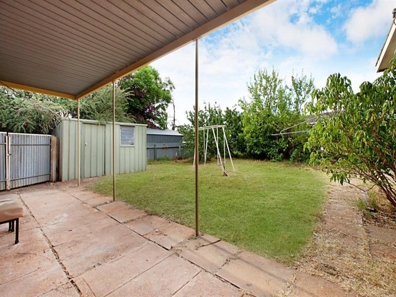 7 St Leonard Crescent, Elizabeth Downs SA 5113