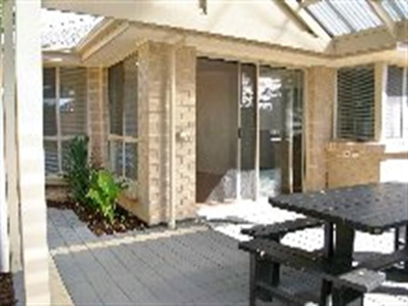 25 Carolan Cresent, Valley View SA 5093