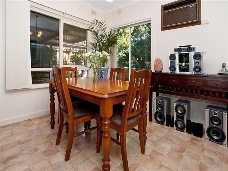 16 Hobart Crescent, Banksia Park SA 5091