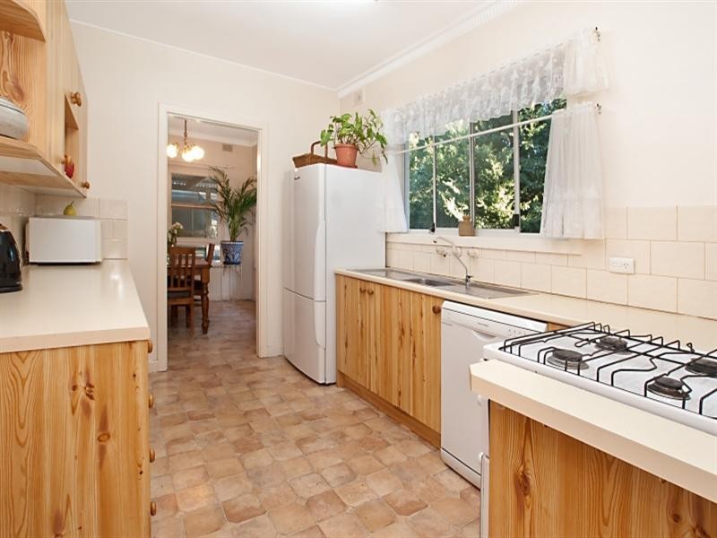 16 Hobart Crescent, Banksia Park SA 5091