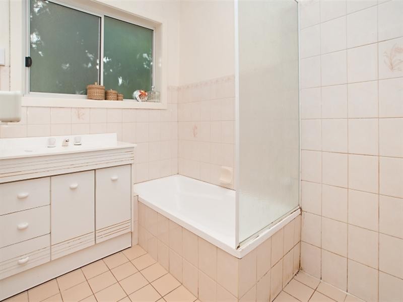 16 Hobart Crescent, Banksia Park SA 5091