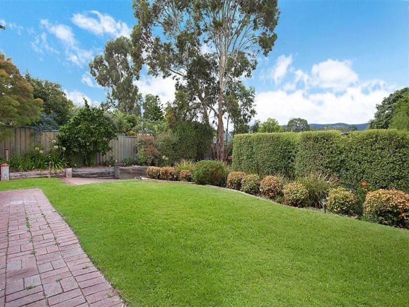 1a Honeysuckle Drive, Hope Valley SA 5090