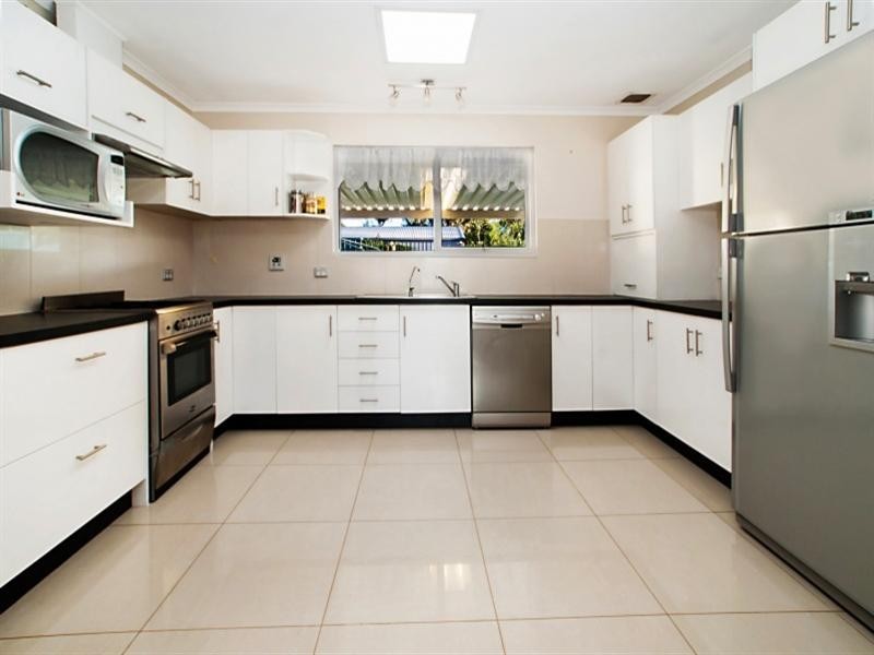 3 Gollop Crescent, Redwood Park SA 5097