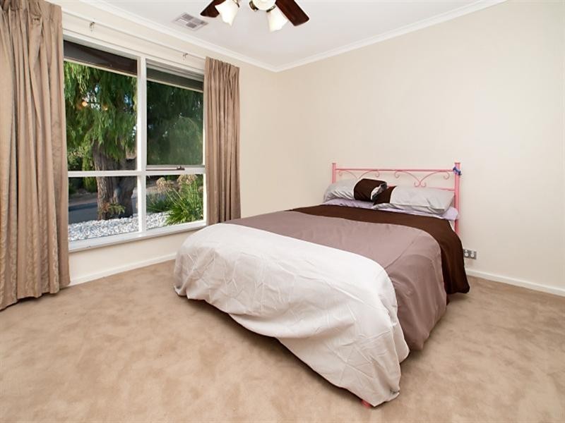 3 Gollop Crescent, Redwood Park SA 5097