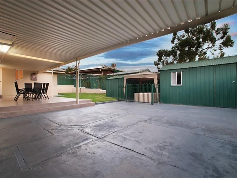3 Gollop Crescent, Redwood Park SA 5097